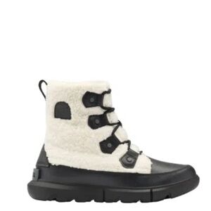 {Sorel} NWT Explorer Ii Joan Cozy Boot Black, Sea Salt

Black & white size 7.5